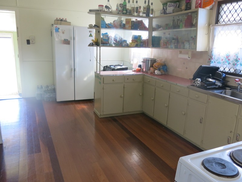 79 Raceview Street, Raceview QLD 4305