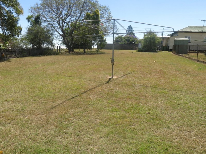 79 Raceview Street, Raceview QLD 4305