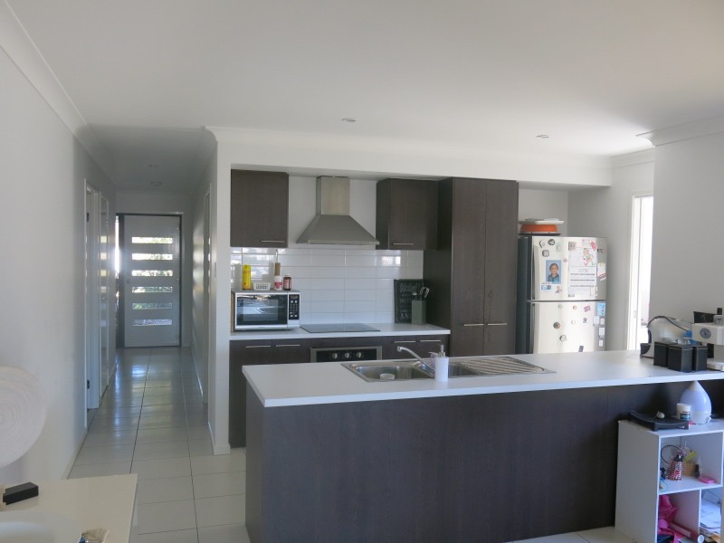 10 Pleasant Street, Ripley QLD 4306