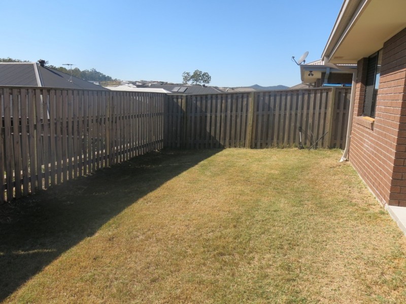 10 Pleasant Street, Ripley QLD 4306