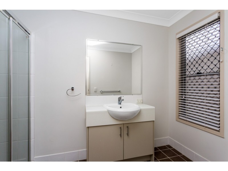 12 Periwinkle Lane, Springfield Lakes QLD 4300