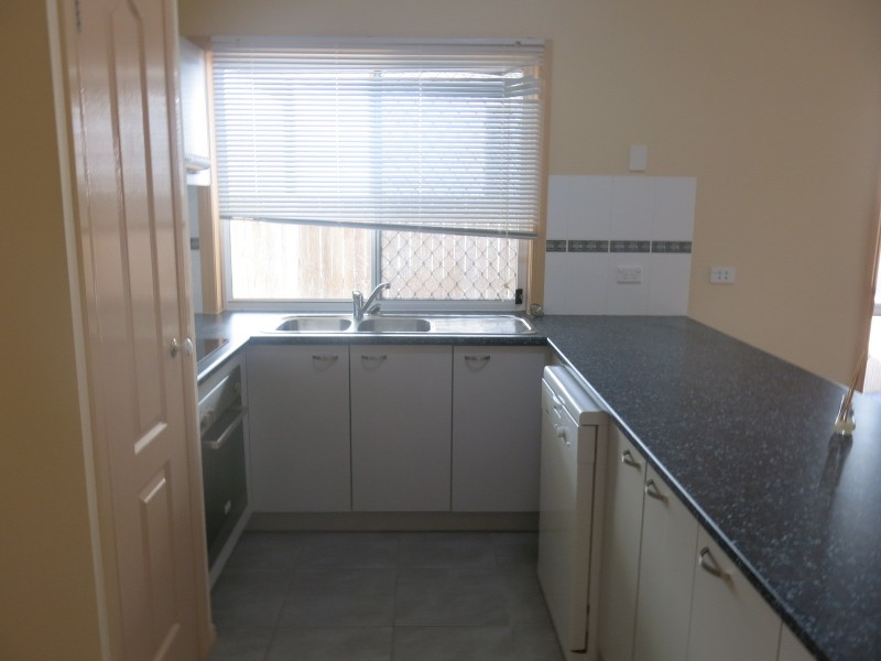9 Keeple Close, Springfield Lakes QLD 4300