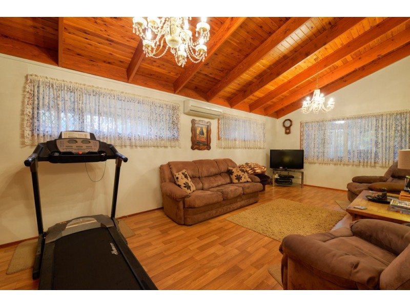 3 Moss Road, Camira QLD 4300