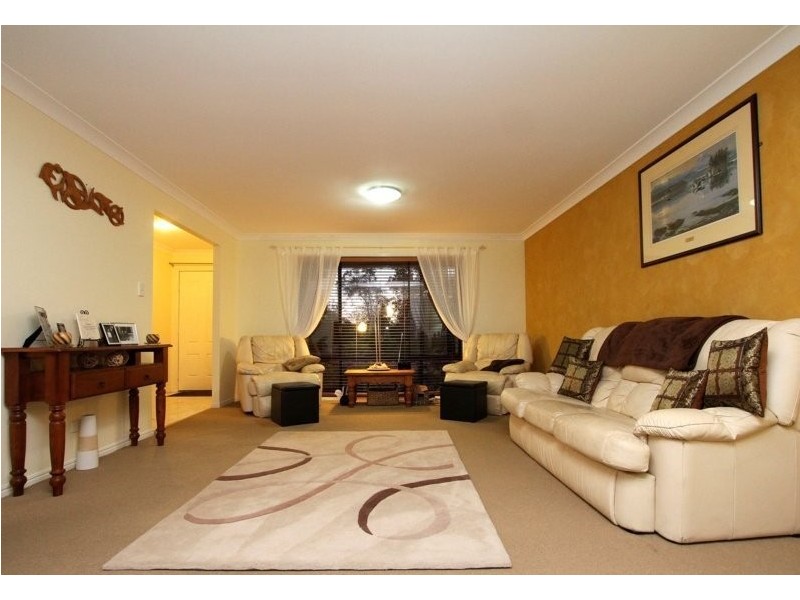 10 Polebark Cres, New Beith QLD 4124