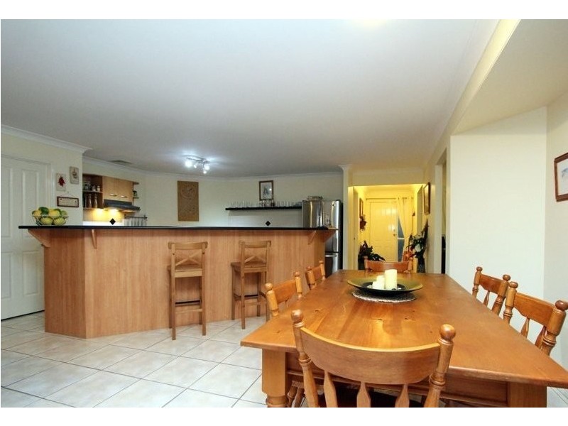 10 Polebark Cres, New Beith QLD 4124