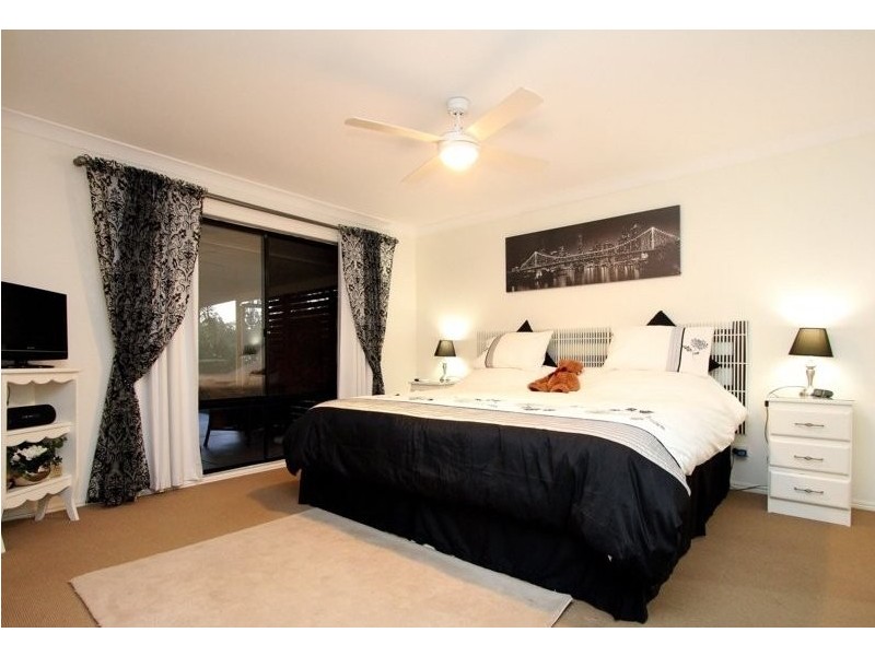 10 Polebark Cres, New Beith QLD 4124