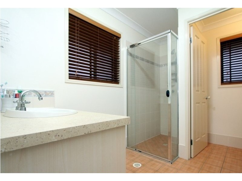 10 Polebark Cres, New Beith QLD 4124