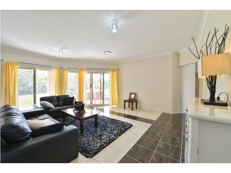 1 Dianella Ct, New Beith QLD 4124