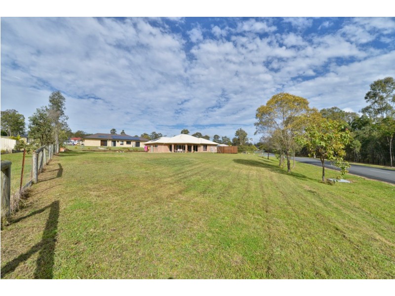 1 Dianella Ct, New Beith QLD 4124