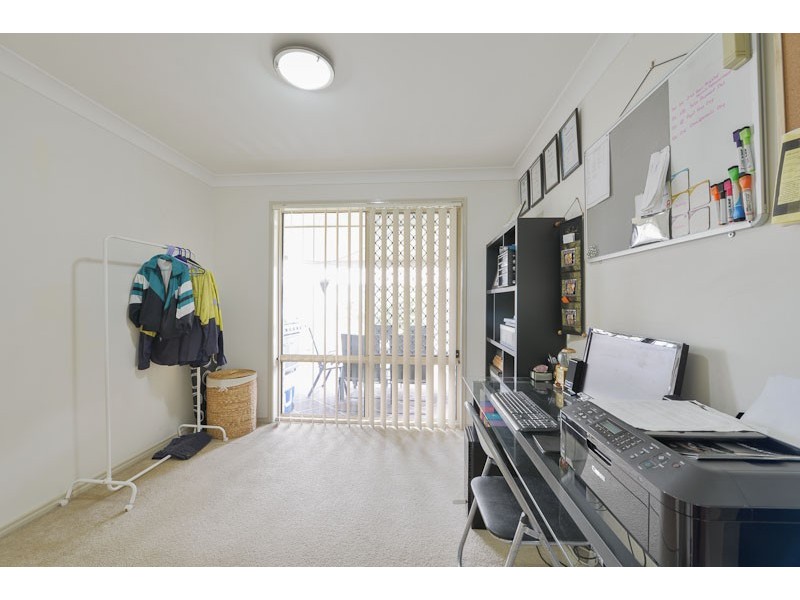 15 Cove Place, Springfield Lakes QLD 4300