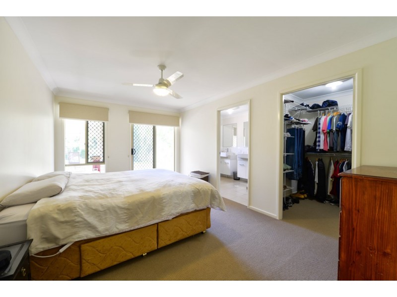 30 Goldfinch Ct, Greenbank QLD 4124