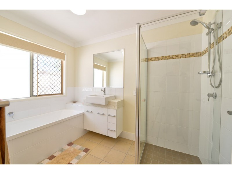 30 Goldfinch Ct, Greenbank QLD 4124