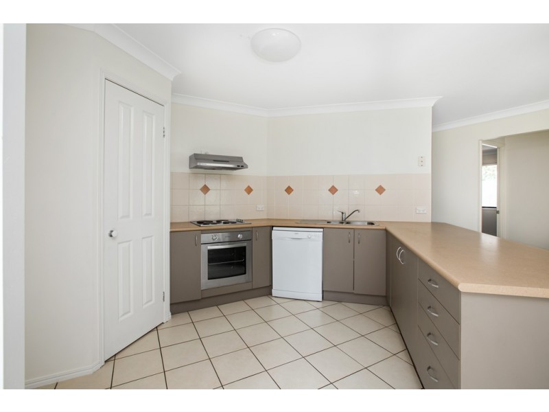 16 Darter Place, Springfield Lakes QLD 4300