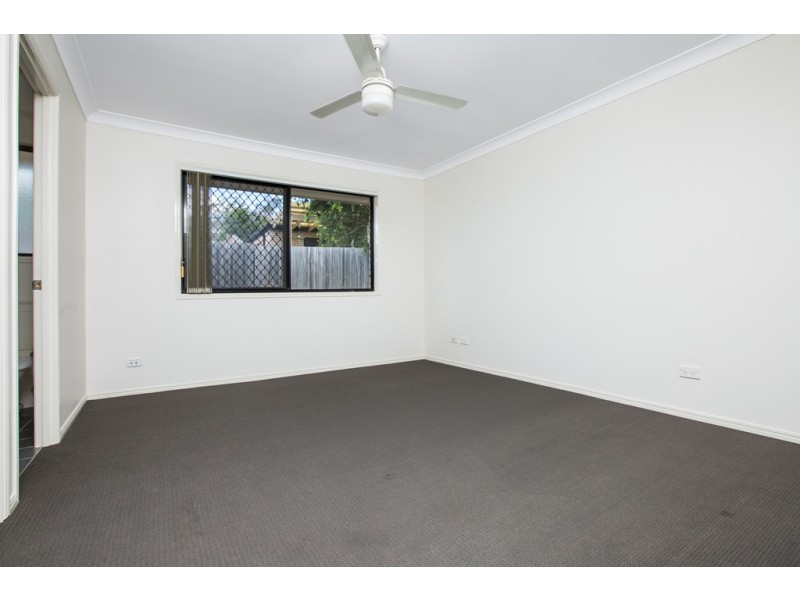 16 Darter Place, Springfield Lakes QLD 4300