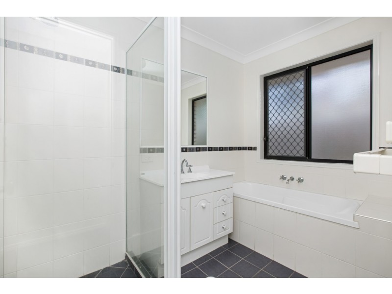16 Darter Place, Springfield Lakes QLD 4300