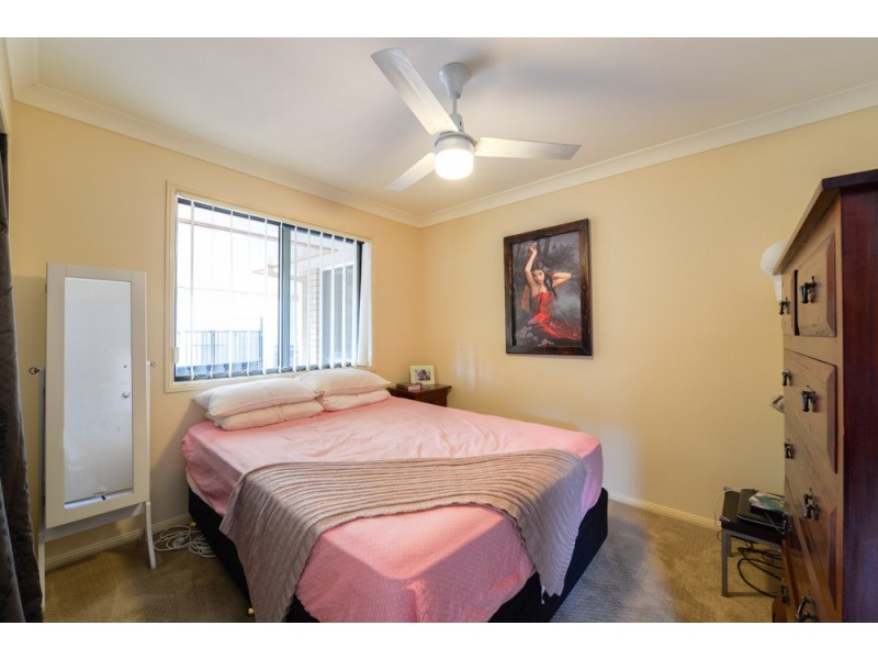 4 Emma Place, Springfield Lakes QLD 4300