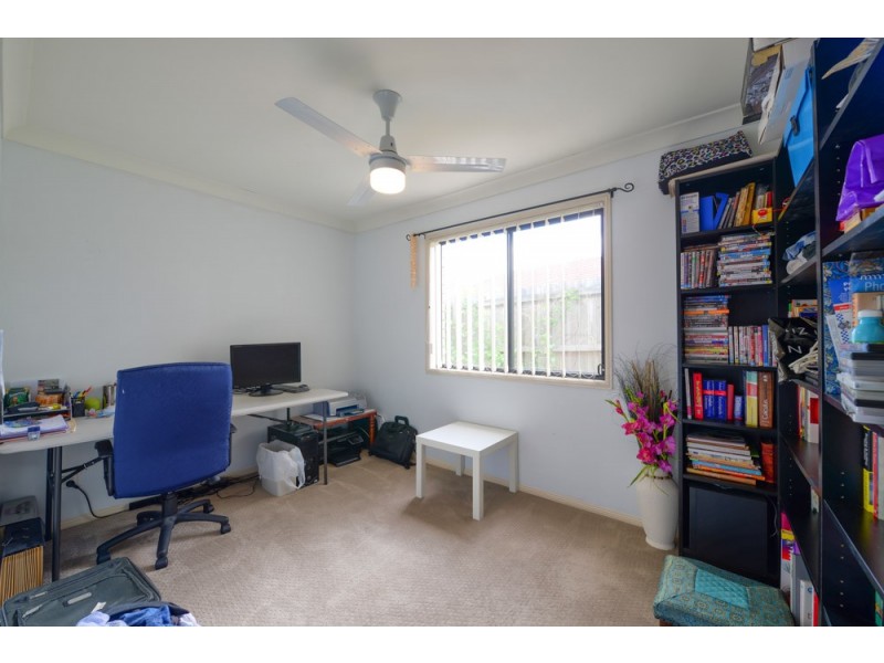 4 Emma Place, Springfield Lakes QLD 4300