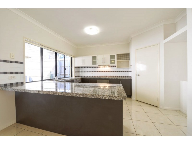 10 Ash Avenue, Springfield Lakes QLD 4300