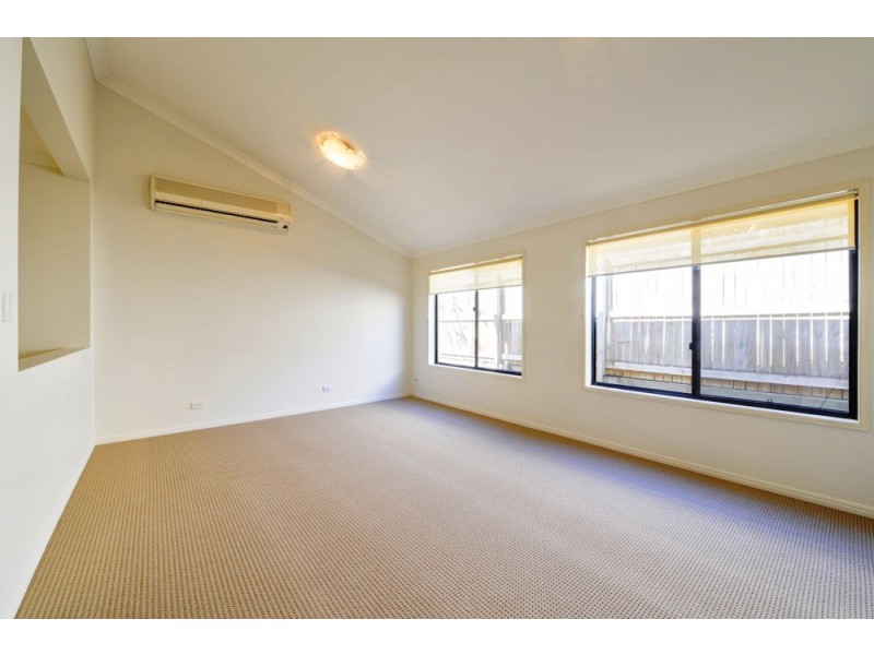 10 Ash Avenue, Springfield Lakes QLD 4300