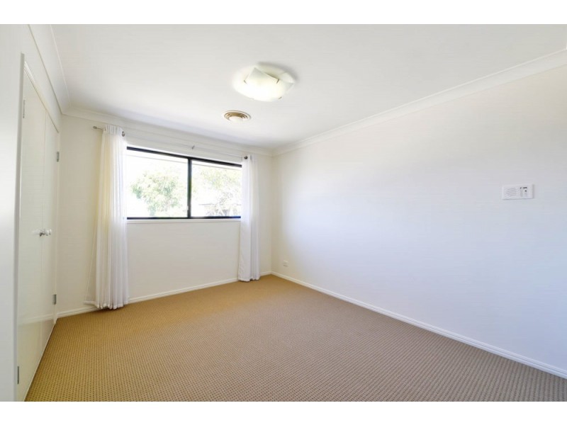 10 Ash Avenue, Springfield Lakes QLD 4300