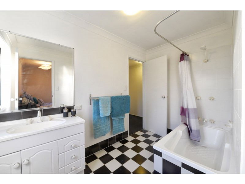 24-26 Silvereye Cres, Greenbank QLD 4124