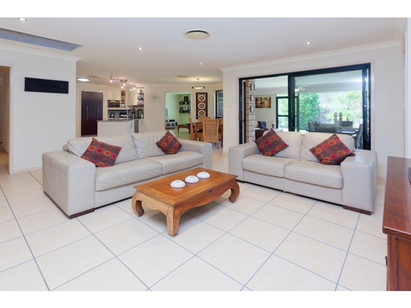 17 De Marce Court, Springfield Lakes QLD 4300