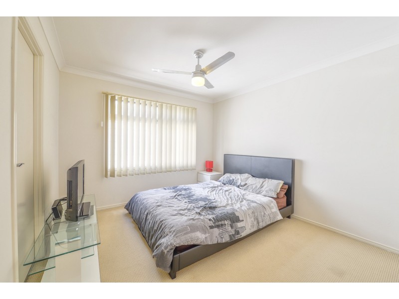 17 Aspect Terrace, Springfield Lakes QLD 4300