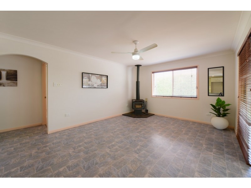 89 Sharpless Rd, Springfield QLD 4300