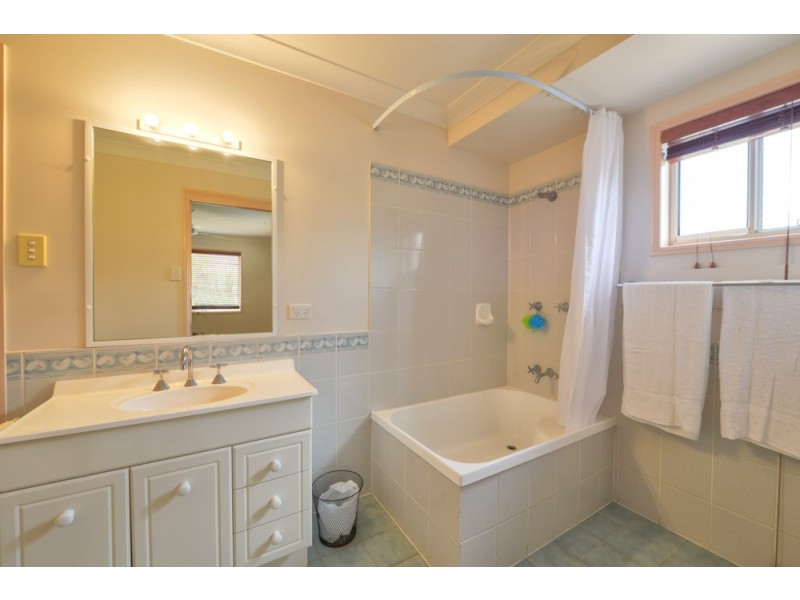 89 Sharpless Rd, Springfield QLD 4300
