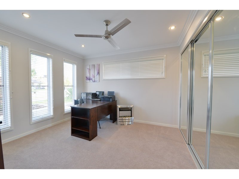 10 Aspect Tce, Springfield Lakes QLD 4300