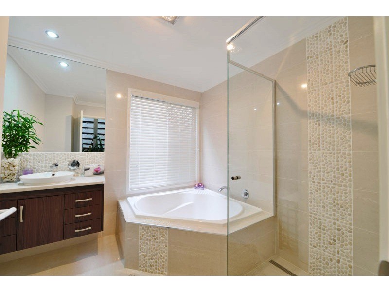 10 Aspect Tce, Springfield Lakes QLD 4300