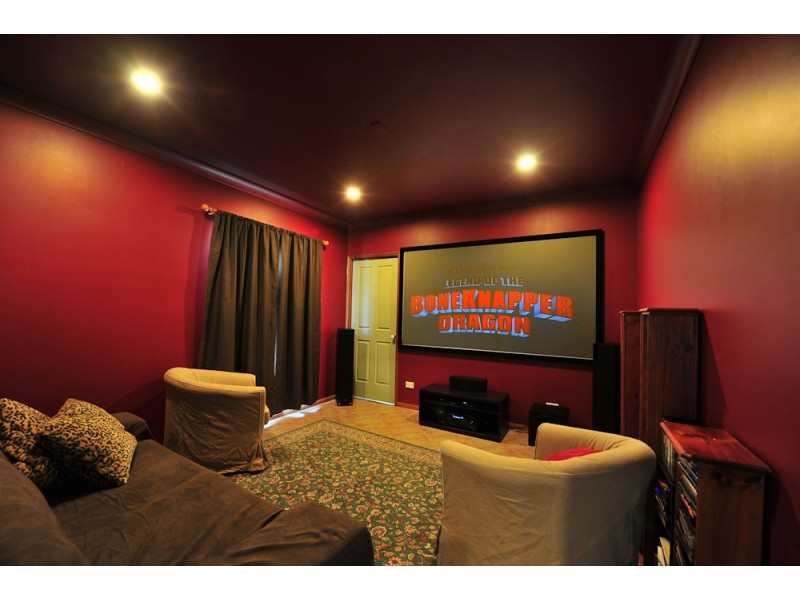 10-18 Woodswallow Ct, Greenbank QLD 4124