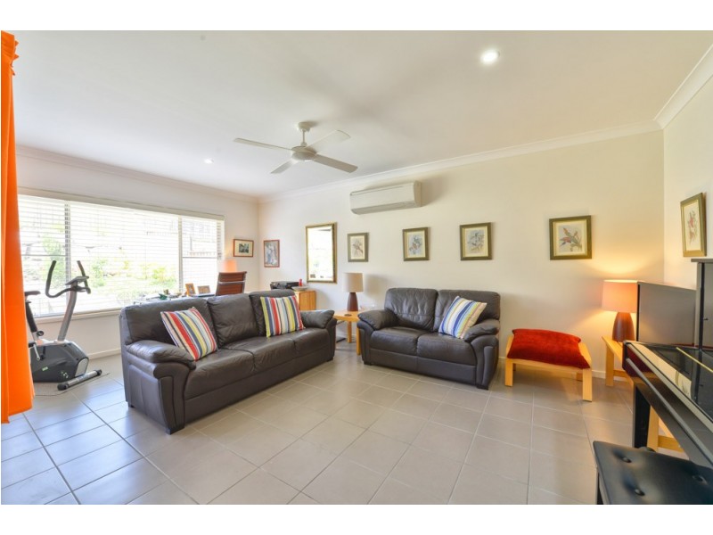15 Livinus Place, Augustine Heights QLD 4300