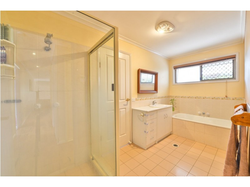 1 Opal Place, Springfield QLD 4300