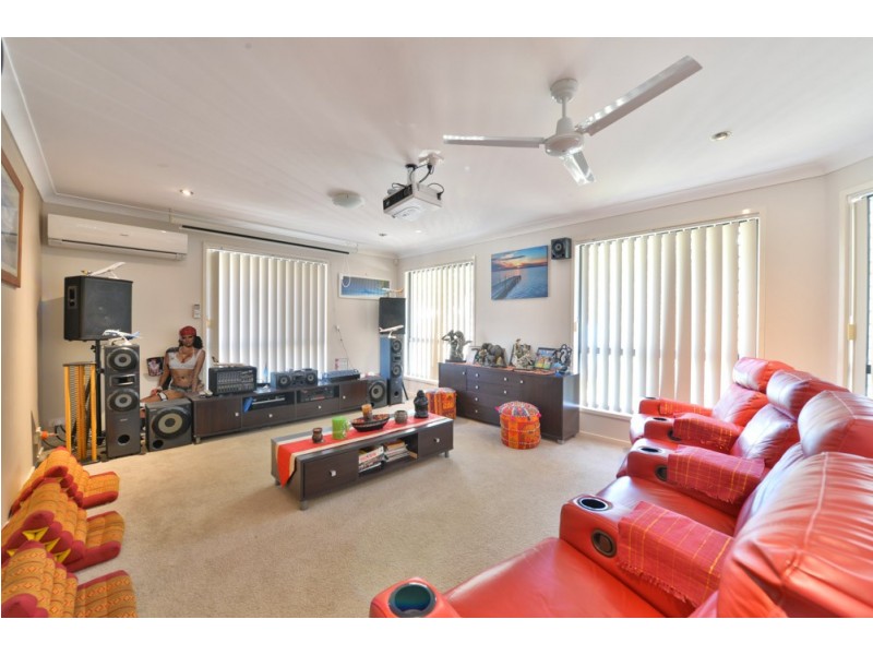 7 Vesta Close, Springfield Lakes QLD 4300