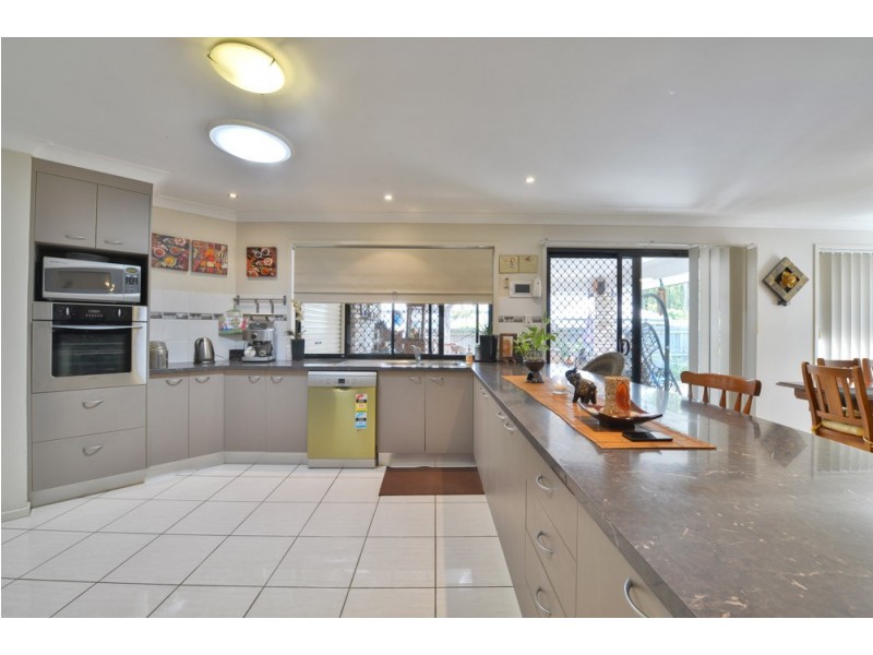 7 Vesta Close, Springfield Lakes QLD 4300
