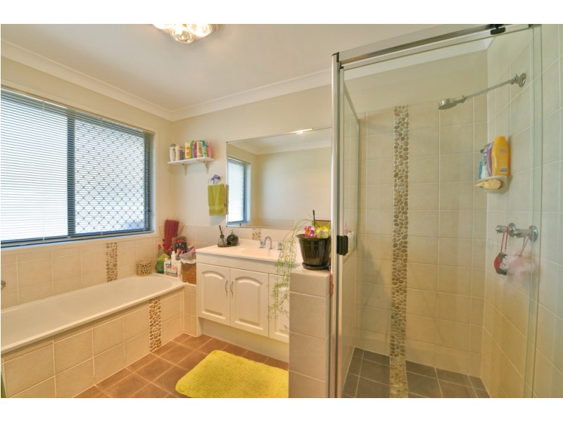 7 Vesta Close, Springfield Lakes QLD 4300
