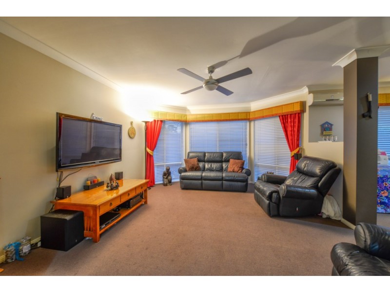113 Lakeside Ave, Springfield Lakes QLD 4300