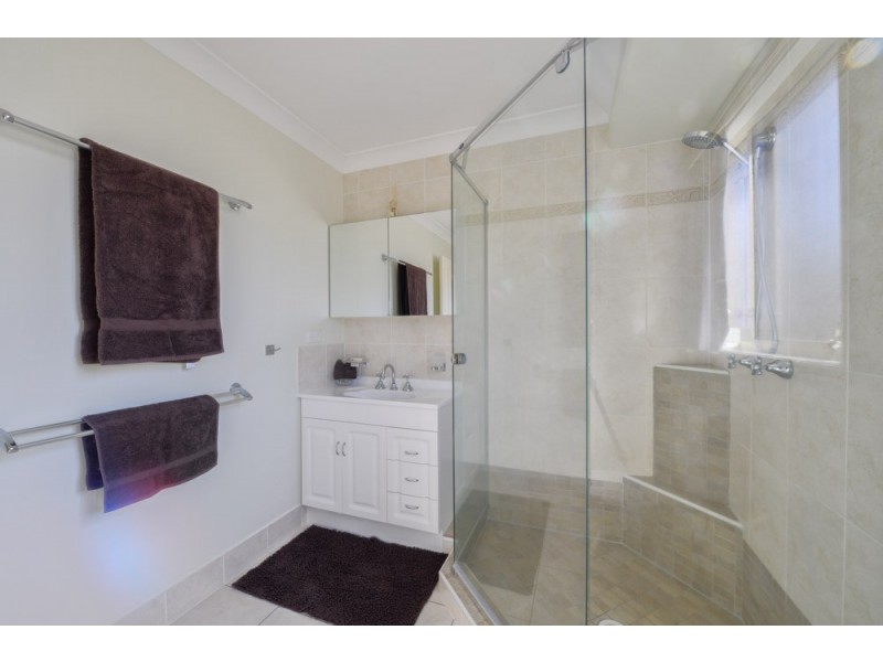 10 Darter Place, Springfield Lakes QLD 4300
