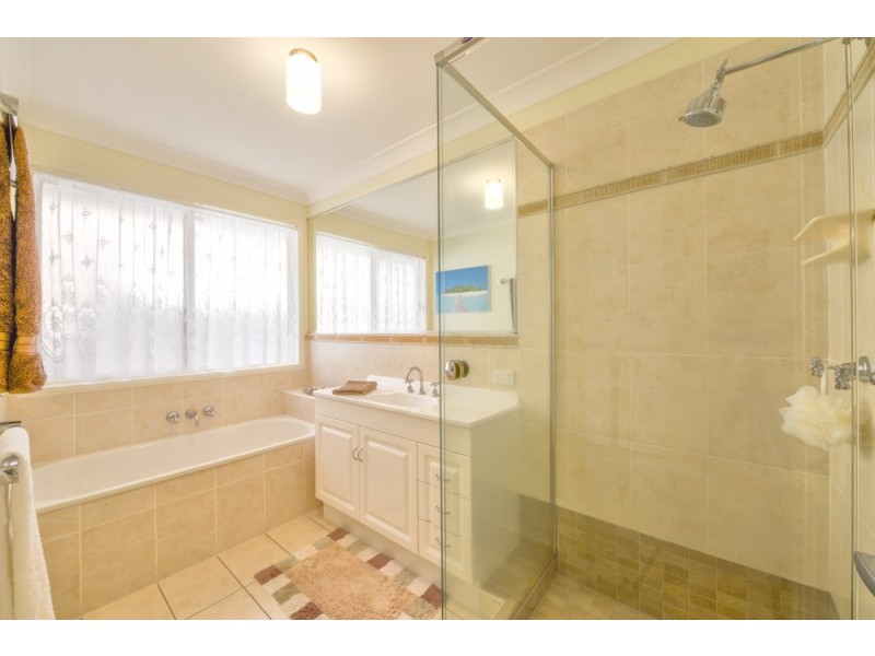 10 Darter Place, Springfield Lakes QLD 4300