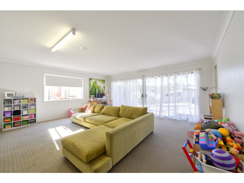 23 Waratah Crescent, Springfield Lakes QLD 4300