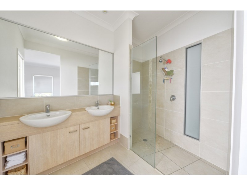 23 Waratah Crescent, Springfield Lakes QLD 4300