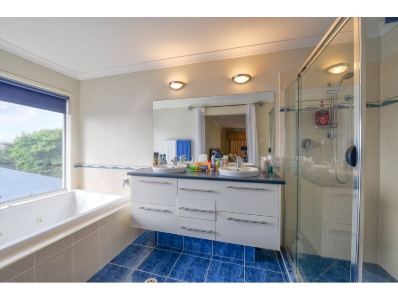 3 Waterview Court, Springfield Lakes QLD 4300