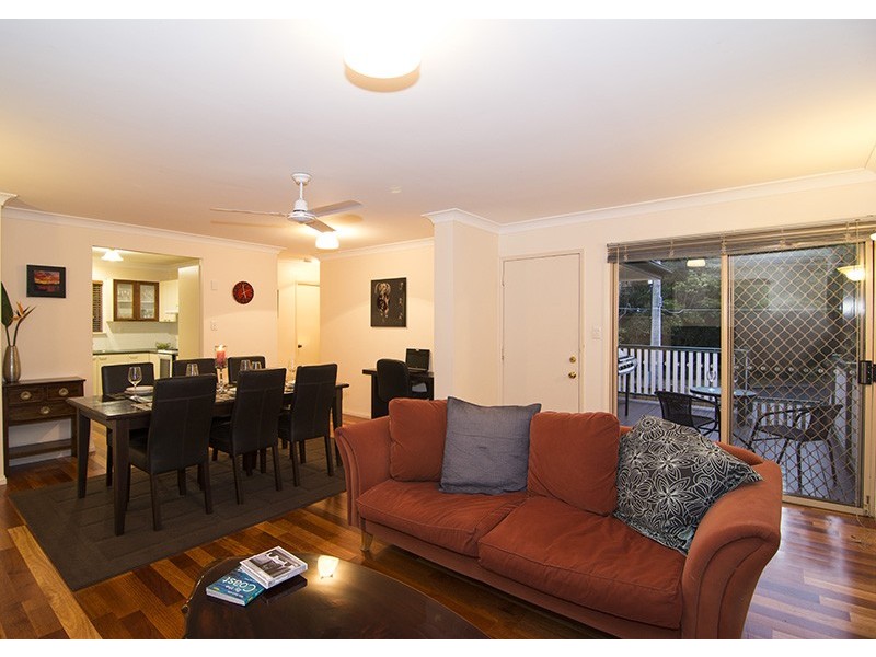 27 Jainba Street, Indooroopilly QLD 4068