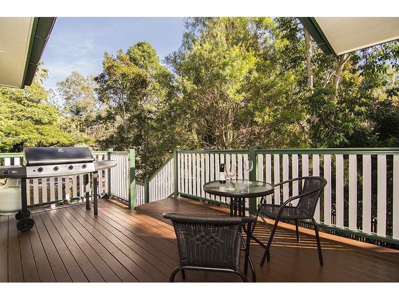 27 Jainba Street, Indooroopilly QLD 4068