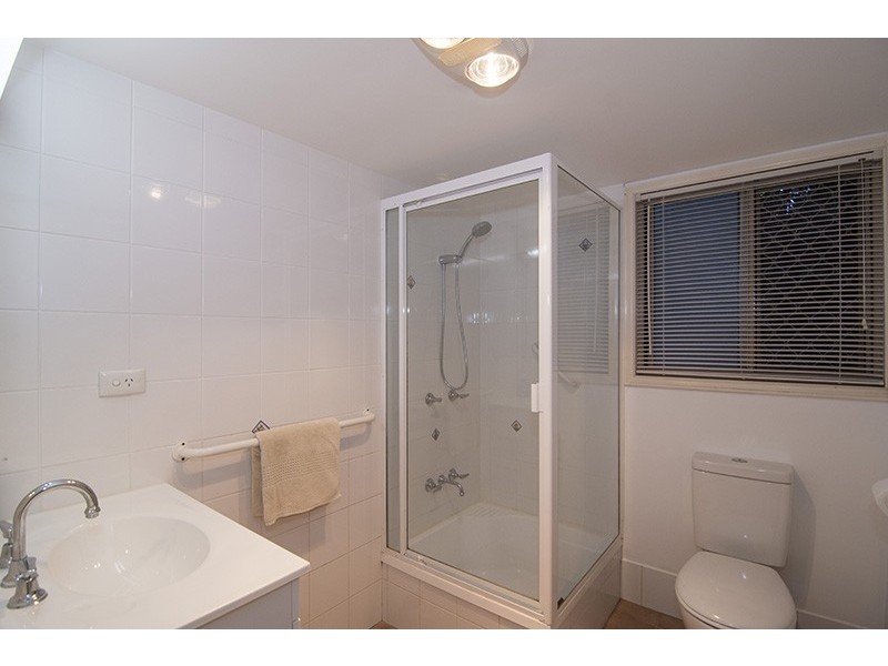 27 Jainba Street, Indooroopilly QLD 4068