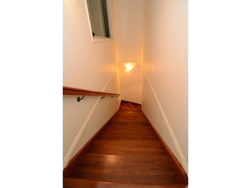 27 Jainba Street, Indooroopilly QLD 4068