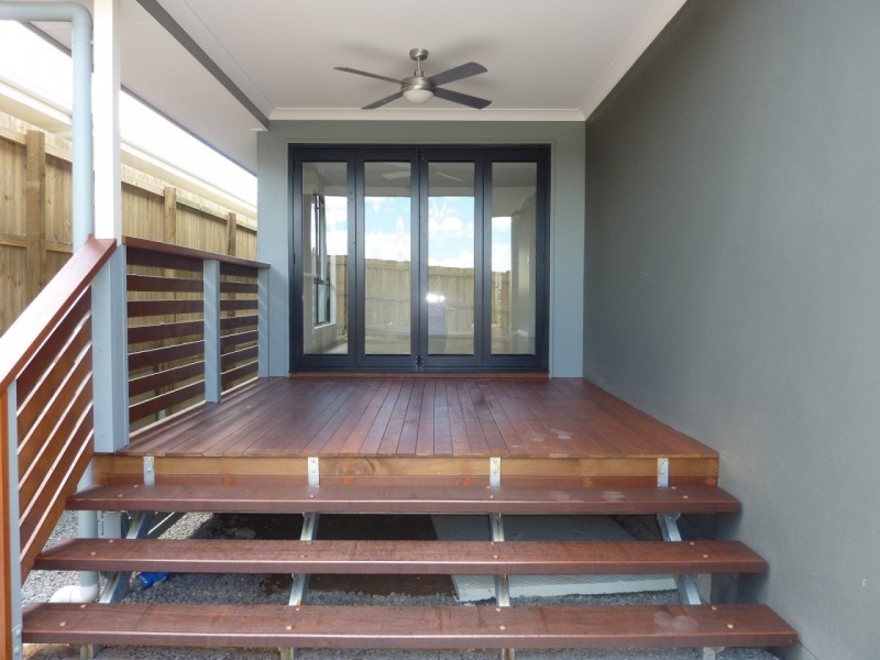 28 Brock Drive, Springfield Lakes QLD 4300