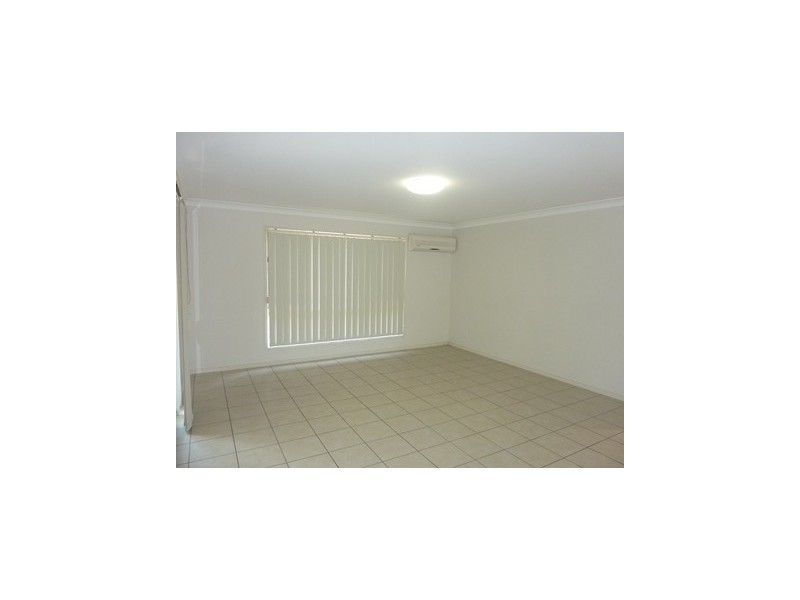 15 Greenleaf Avenue, Springfield Lakes QLD 4300