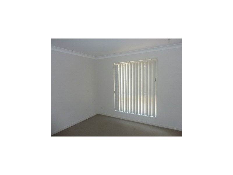 15 Greenleaf Avenue, Springfield Lakes QLD 4300